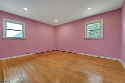 347 Chestnut Ave, South Hackensack Township, NJ 07606 - Photo 9