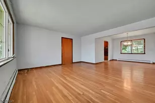 347 Chestnut Ave, South Hackensack Township, NJ 07606 - Photo 13