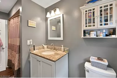 347 Chestnut Ave, South Hackensack Township, NJ 07606 - Photo 19