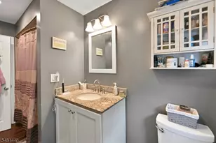 347 Chestnut Ave, South Hackensack Township, NJ 07606 - Photo 19