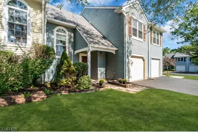 235 McAuliffe Ct, Franklin Township, NJ 08873 - Photo 3