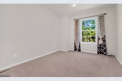 235 McAuliffe Ct, Franklin Township, NJ 08873 - Photo 19