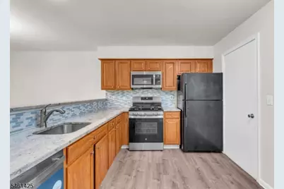 235 McAuliffe Ct, Franklin Township, NJ 08873 - Photo 13