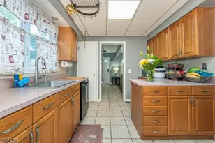39 Fredericks St, Wanaque, NJ 07465 - Photo 9