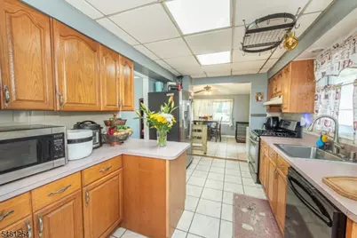 39 Fredericks St, Wanaque, NJ 07465 - Photo 11