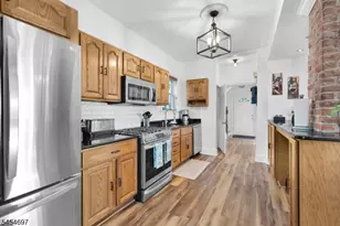 20 Twain Pl, Clifton, NJ 07013 - Photo 11