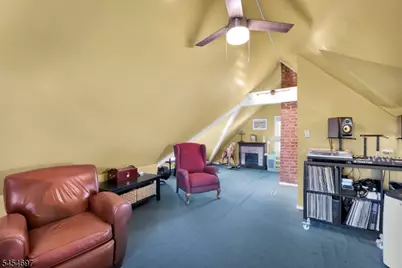 20 Twain Pl, Clifton, NJ 07013 - Photo 19
