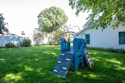 20 Twain Pl, Clifton, NJ 07013 - Photo 27