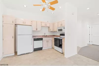 4 Richmond Road #215, West Milford, NJ 07480 - Photo 7