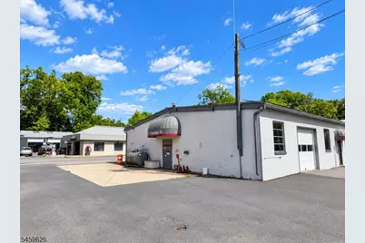 633 Water St, Belvidere, NJ 07823 - Photo 11