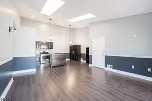 3910 Graham Ct, Bridgewater, NJ 08807 - Photo 7