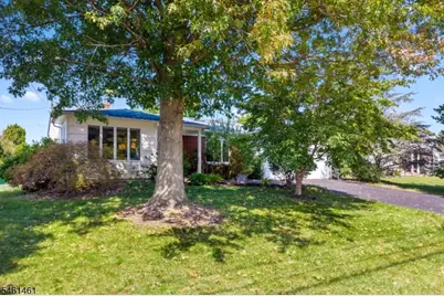 6 Martin Ln, Hamilton Township, NJ 08619 - Photo 3