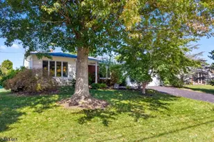 6 Martin Ln, Hamilton Township, NJ 08619 - Photo 3