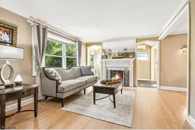 14 Wayland Dr, Verona, NJ 07044 - Photo 5