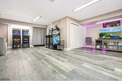 14 Wayland Dr, Verona, NJ 07044 - Photo 25
