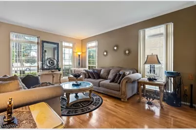 40 Champlain Way, Franklin Township, NJ 08823 - Photo 11