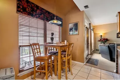 40 Champlain Way, Franklin Township, NJ 08823 - Photo 19