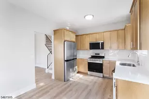 101 Tallwood Ln, Green Brook Township, NJ 08812 - Photo 5