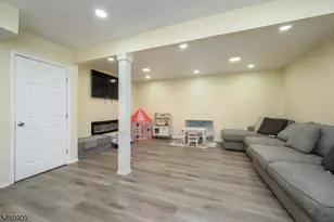 112 Valerie Dr, Manville, NJ 08835 - Photo 21