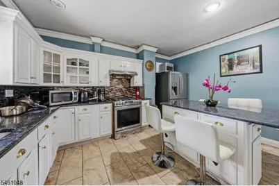 75 Osborne Pl, Irvington, NJ 07111 - Photo 5