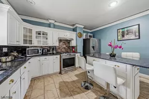 75 Osborne Pl, Irvington, NJ 07111 - Photo 5