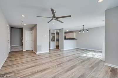 1092 Shadowlawn Dr, Green Brook Township, NJ 08812 - Photo 5