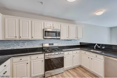 1092 Shadowlawn Dr, Green Brook Township, NJ 08812 - Photo 15