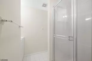 126 Locust Ct, Raritan Township, NJ 08822 - Photo 23