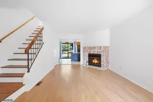 126 Locust Ct, Raritan Township, NJ 08822 - Photo 9