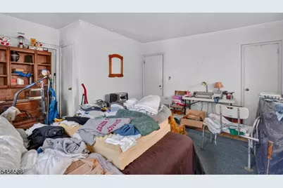 821 S 10th St, Newark, NJ 07108 - Photo 9
