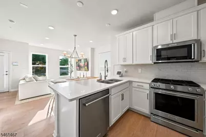 7 Jessica Ln #1104, Union Township, NJ 07083 - Photo 3