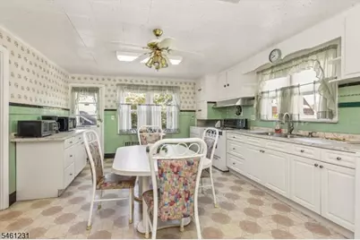 407 Franklin Ave, Belleville, NJ 07109 - Photo 13