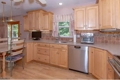28 Elizabeth Dr, Wantage, NJ 07461 - Photo 5