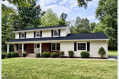 4 Tracey Ln, Sparta Township, NJ 07871 - Photo 1