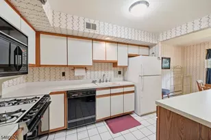10 Matthew Rd, Wayne, NJ 07470 - Photo 11