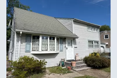 440 Warfield Rd, North Plainfield, NJ 07063 - Photo 1