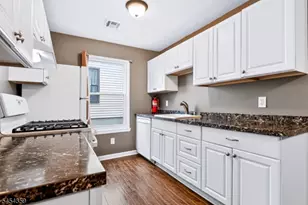 711 Spruce Hills Dr, Glen Gardner, NJ 08826 - Photo 9