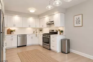 108 Saratoga Square, Wayne Twp., NJ 07470 - Photo 13