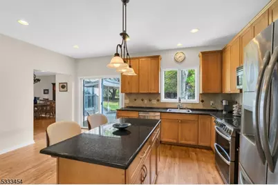 320 Ridge Blvd, Franklin Township, NJ 08540 - Photo 15