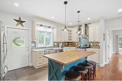 677 Canistear Rd, Vernon, NJ 07422 - Photo 11