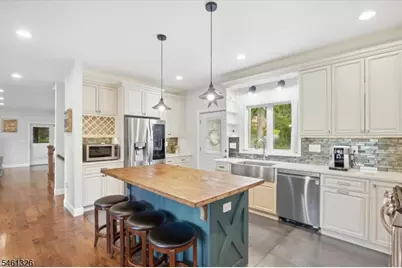 677 Canistear Rd, Vernon, NJ 07422 - Photo 13