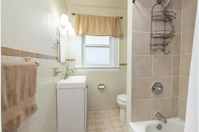 76 Elliot Pl, East Orange, NJ 07018 - Photo 15