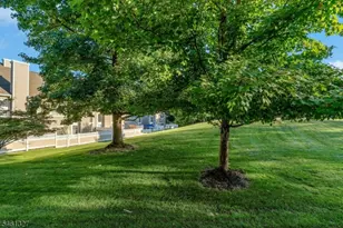 47 Mayflower Dr, Bernards Township, NJ 07920 - Photo 19