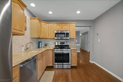 47 Mayflower Dr, Bernards Township, NJ 07920 - Photo 13