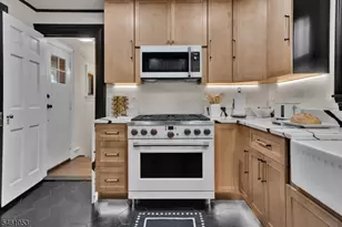 901 Belvidere Ave, Plainfield City, NJ 07060 - Photo 17
