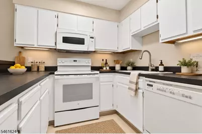 19 Plauderville Ave #208, Garfield, NJ 07026 - Photo 5