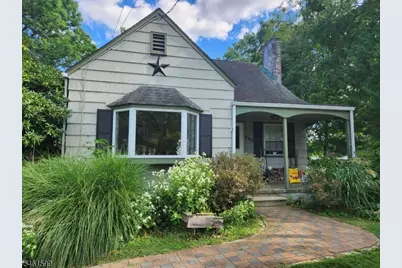 284 Manning Ave, North Plainfield, NJ 07060 - Photo 1