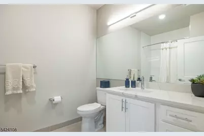558 Market St #208, Newark, NJ 07105 - Photo 9