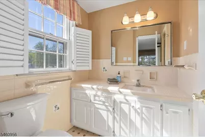 1407 Chapel Hill Rd, Mountainside, NJ 07092 - Photo 21