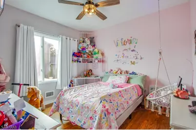 8 Pallant Ave, Linden, NJ 07036 - Photo 11